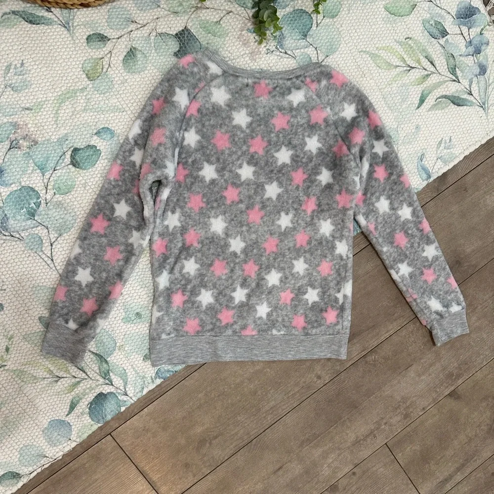 New BCBGirls Gray and Pink Star Cozy Soft Sweatshirt Size Small 7/8